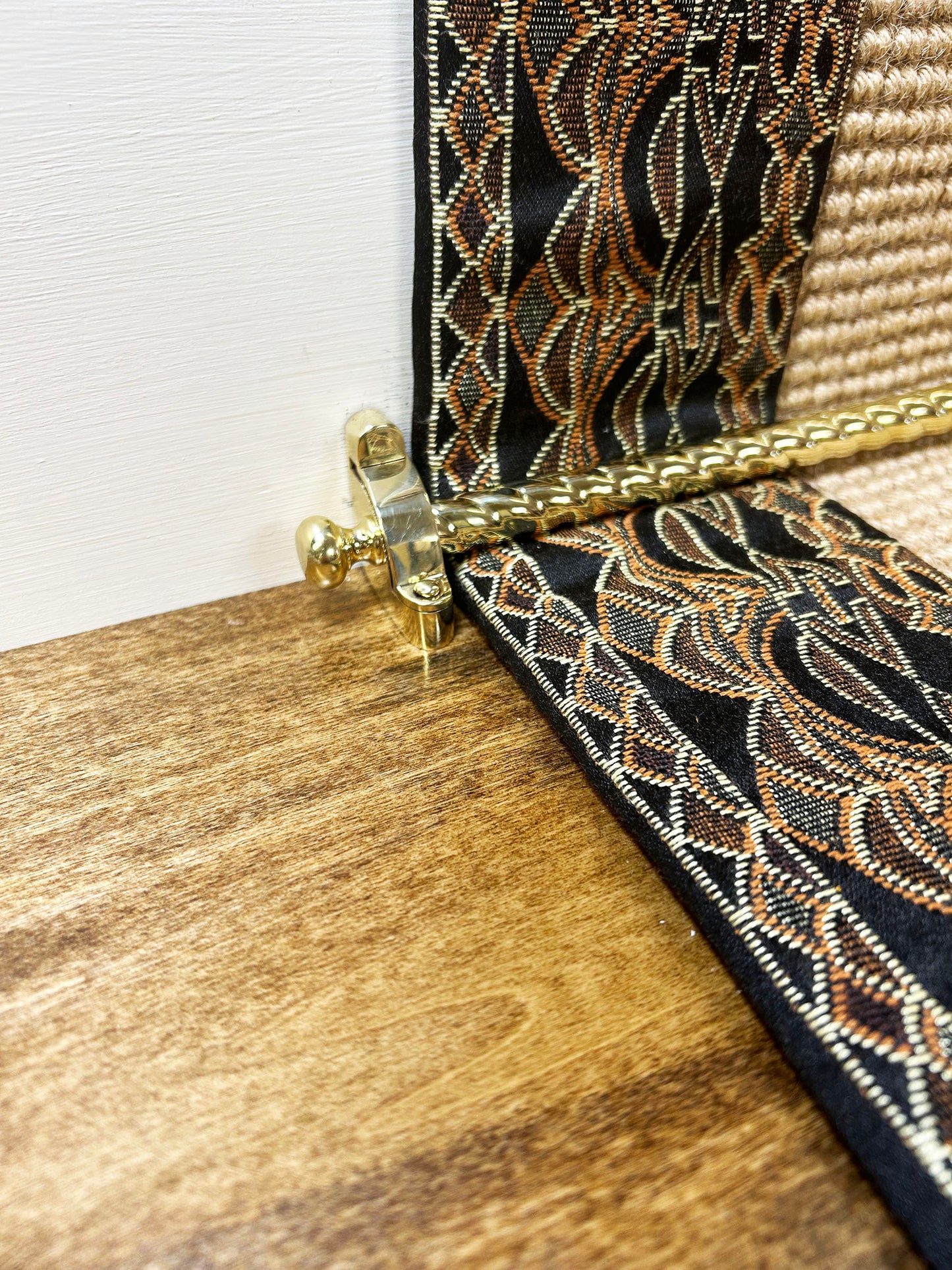 0451 Knob Finial Stair Rod with Rope Style Brass Tube Made In USA