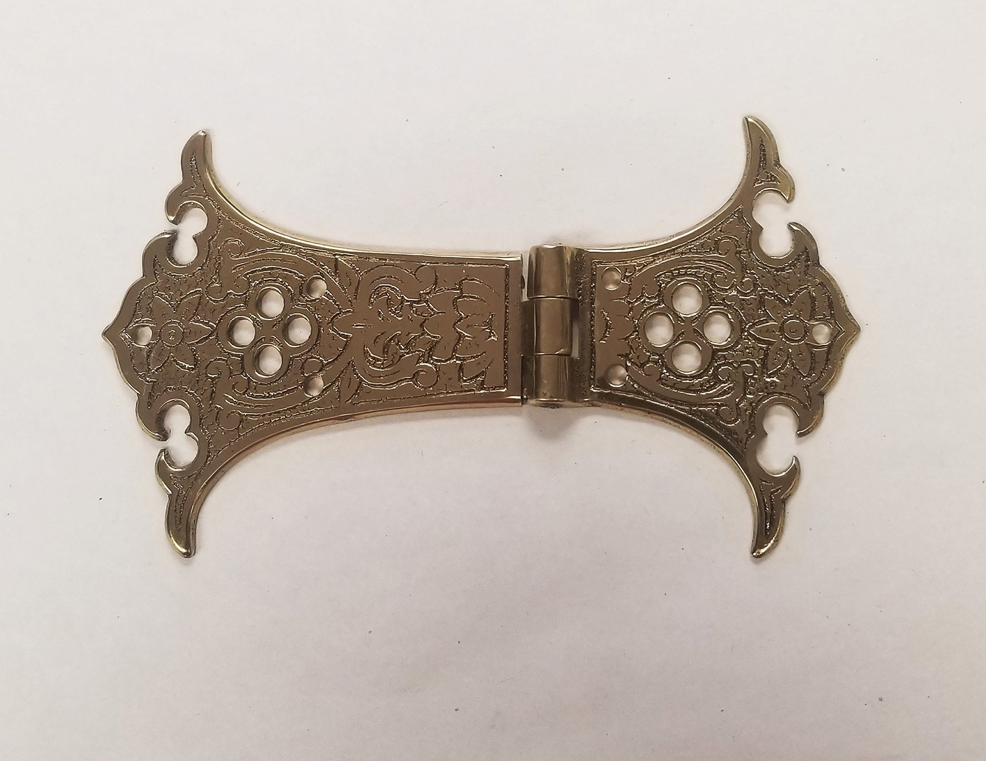 Ornimental Hinge for Flush Cabinet Doors