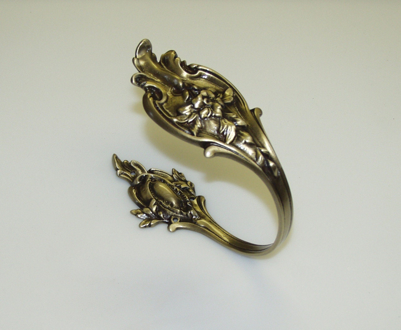 French style tieback